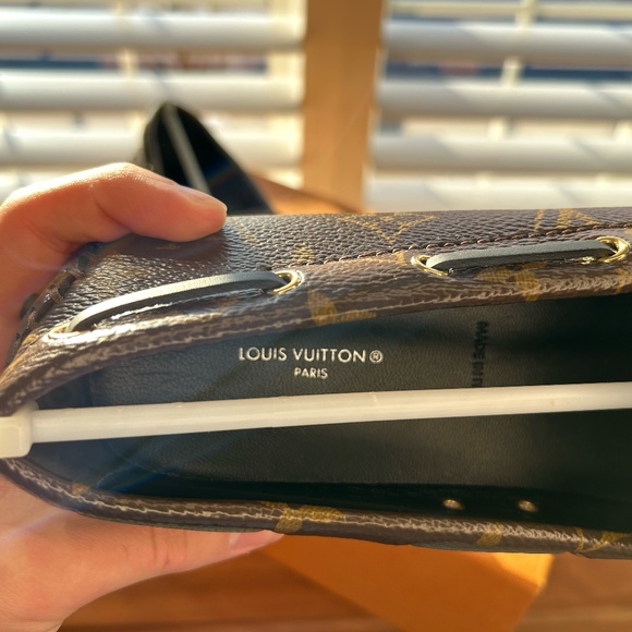 Louis Vuitton Gloria Flat Loafers - Picture 8 of 9